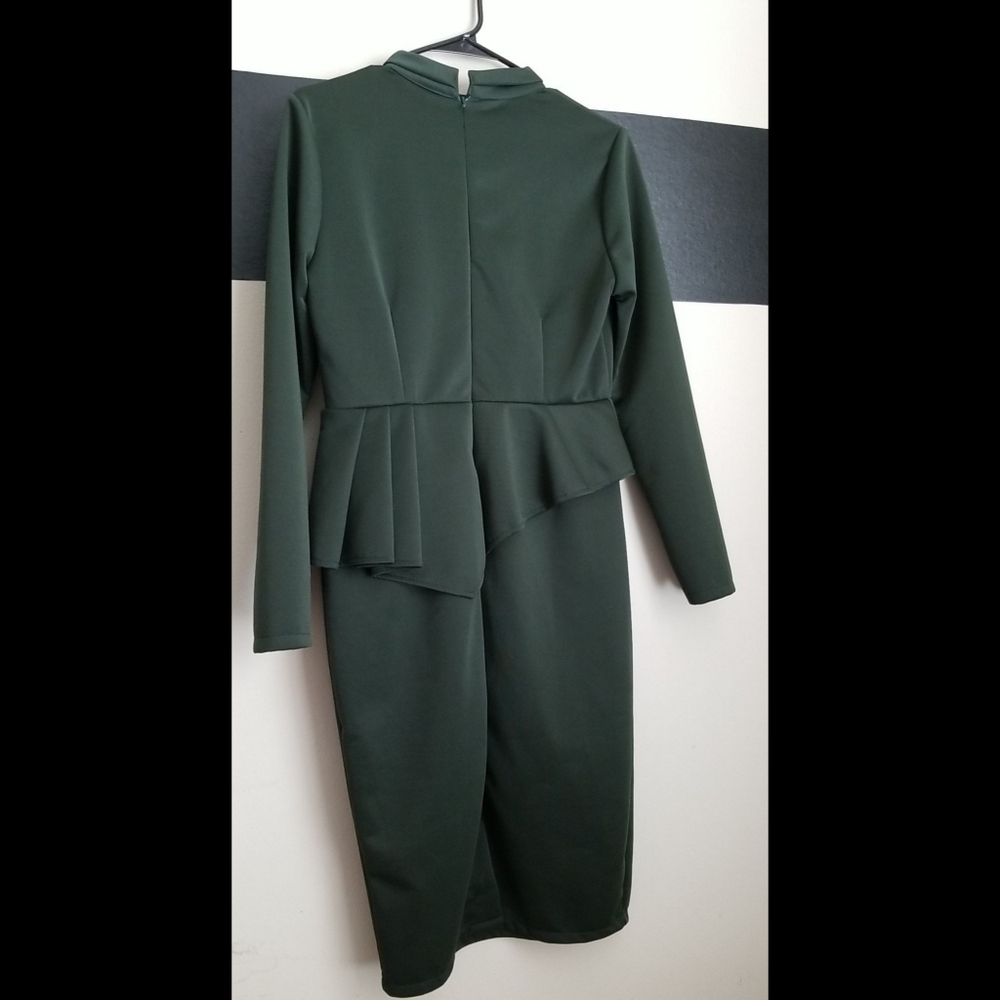 🆕️ LISTING!! BNWOT PUSSYBOW MOCK NECK ASYMMETRICAL PEPLUM PENCIL DRESS - Picture 5 of 12